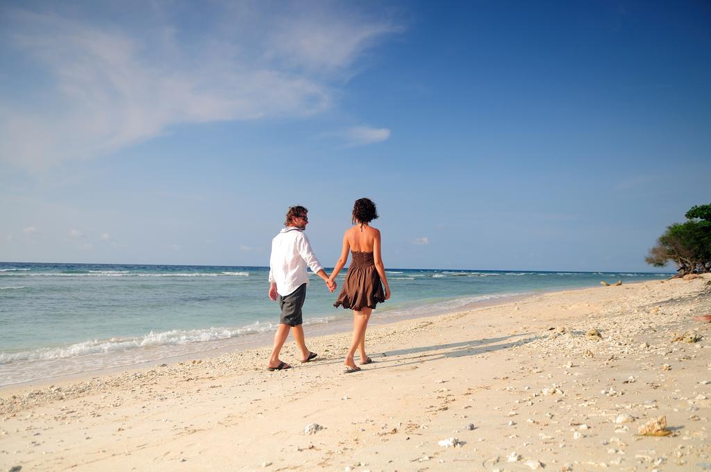 Desa Dunia Beda Resort Gili Trawangan Buitenkant foto