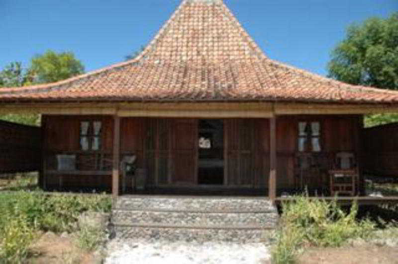 Desa Dunia Beda Resort Gili Trawangan Buitenkant foto