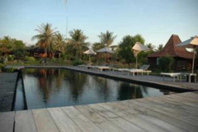 Desa Dunia Beda Resort Gili Trawangan Buitenkant foto