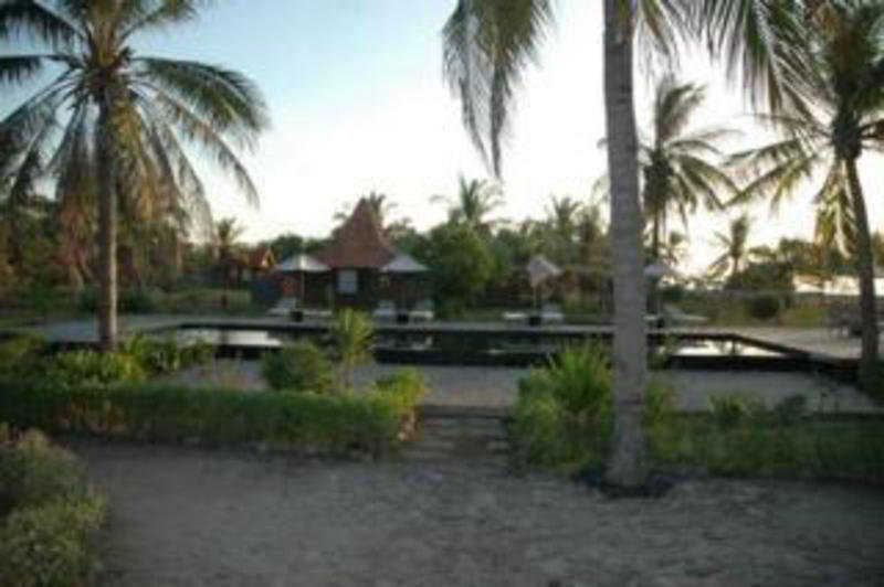 Desa Dunia Beda Resort Gili Trawangan Buitenkant foto