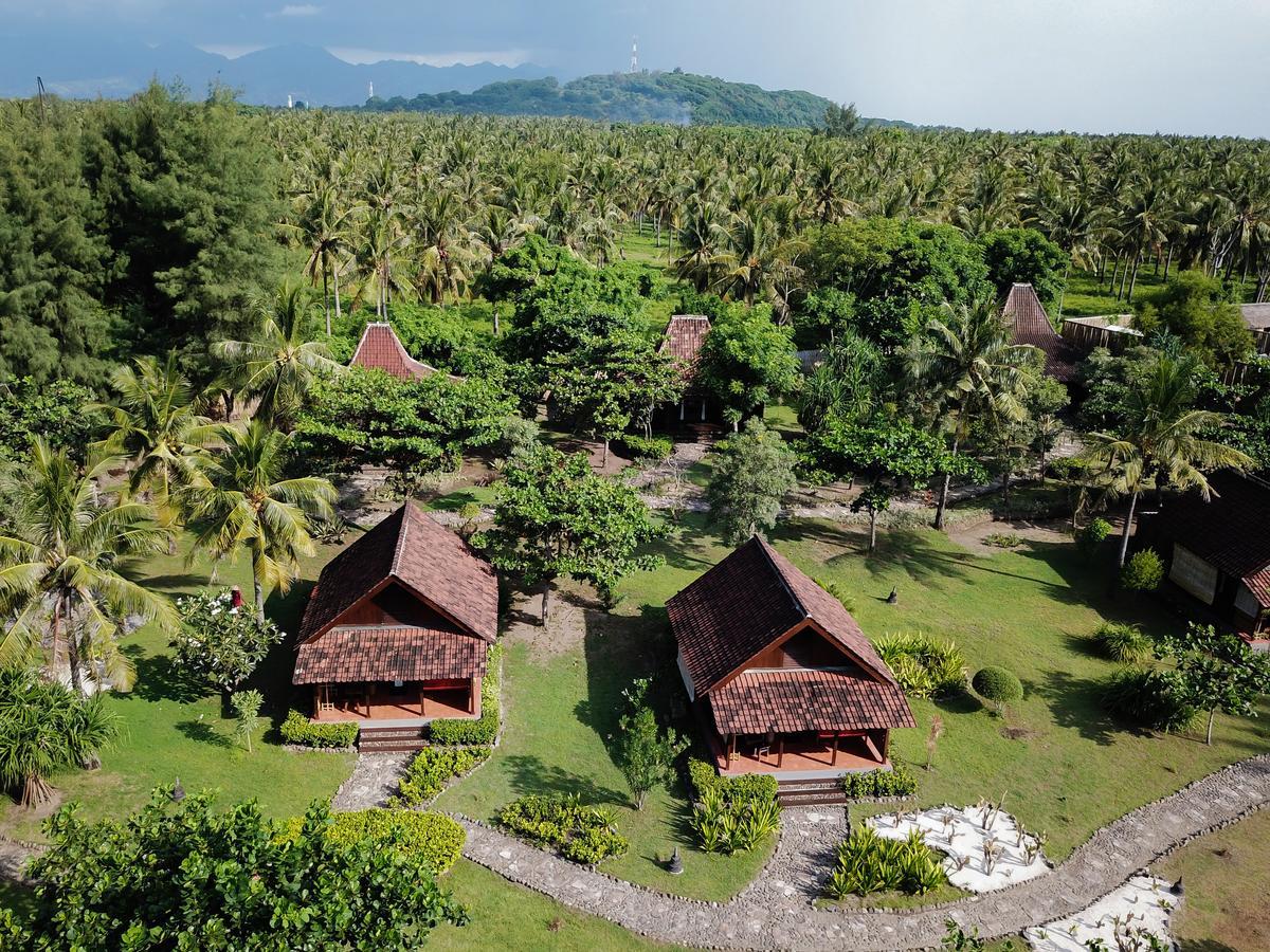 Desa Dunia Beda Resort Gili Trawangan Buitenkant foto