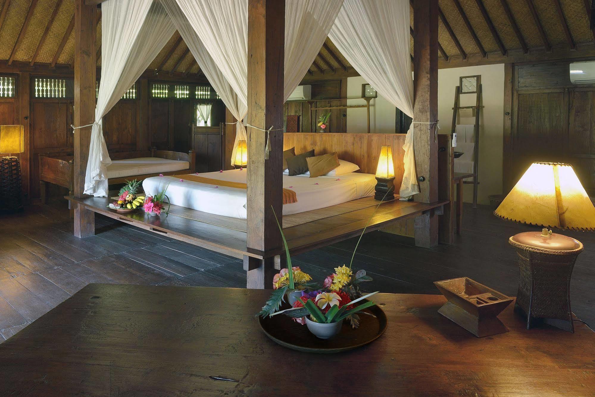 Desa Dunia Beda Resort Gili Trawangan Buitenkant foto