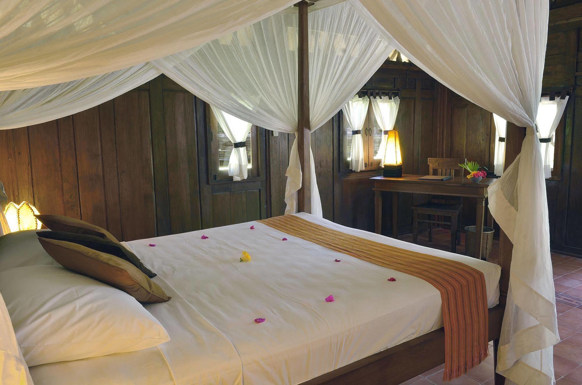 Desa Dunia Beda Resort Gili Trawangan Buitenkant foto